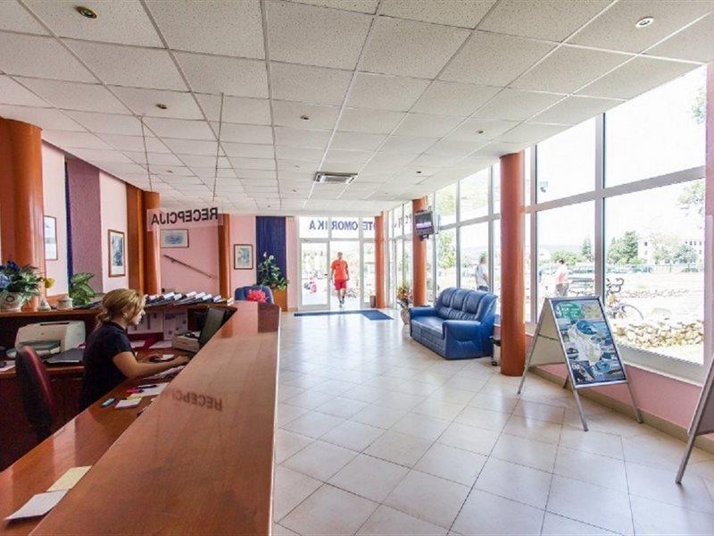 Hotel Omorika بونات المظهر الخارجي الصورة